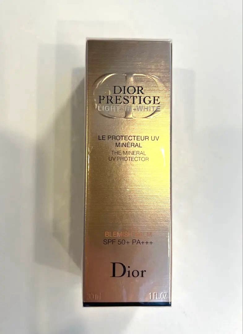 新品未使用 Dior プレステージ ホワイトル プロテクター UV　化粧下地