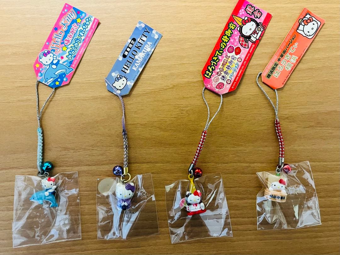 新品未使用/4個】ご当地キティ 神奈川限定ver.根付けストラップ - メルカリ