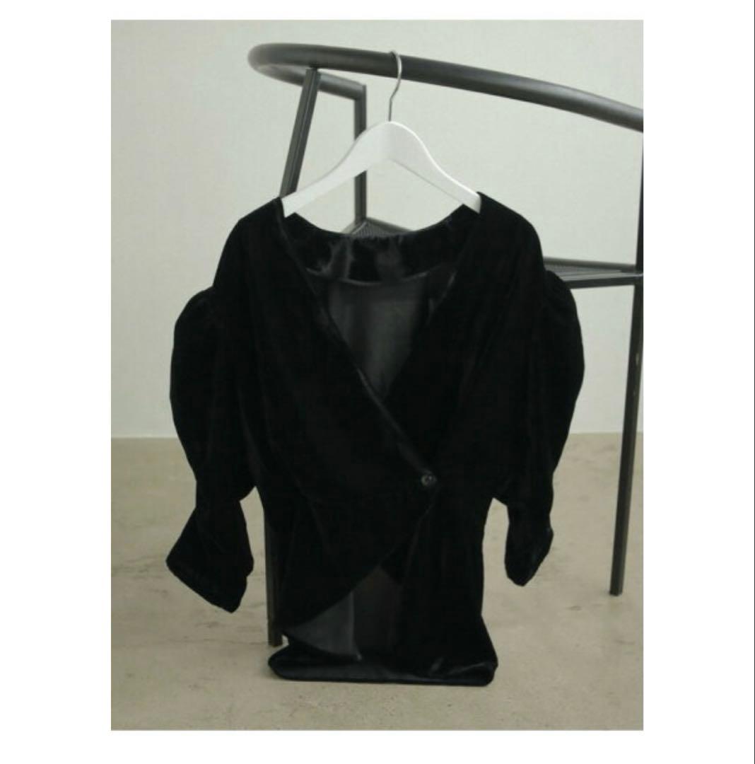 anuke Gather Velour Blouse - メルカリ