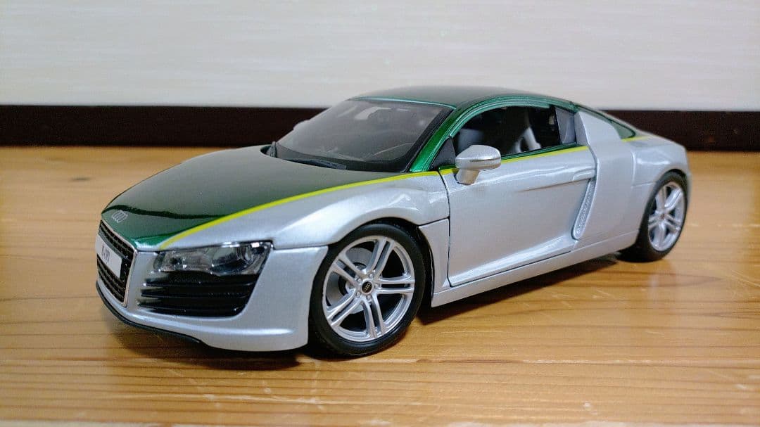 1/18　ミニカー　マイスト　アウディ　R8　V8　ニードフォースピード　ルマン