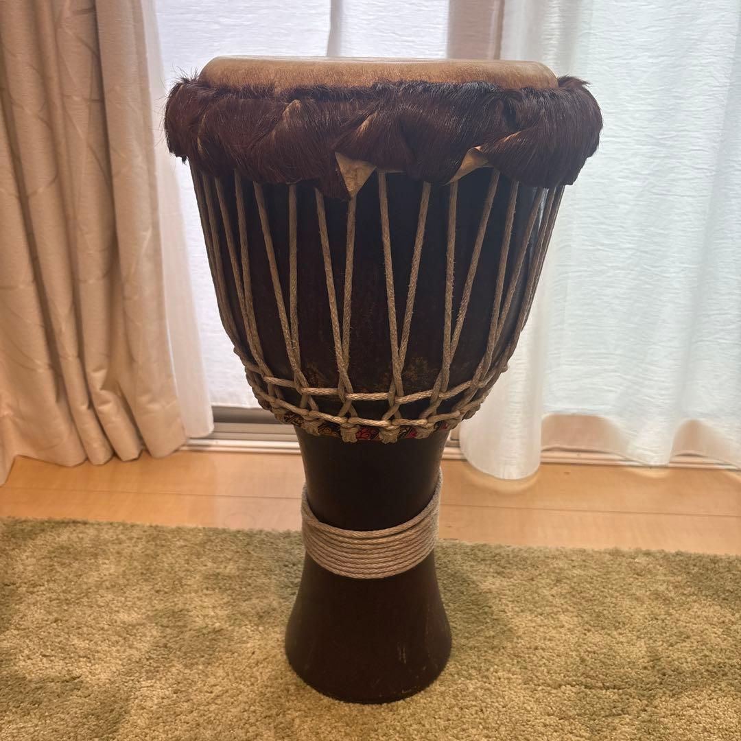 ジャンベ　木製　民族楽器