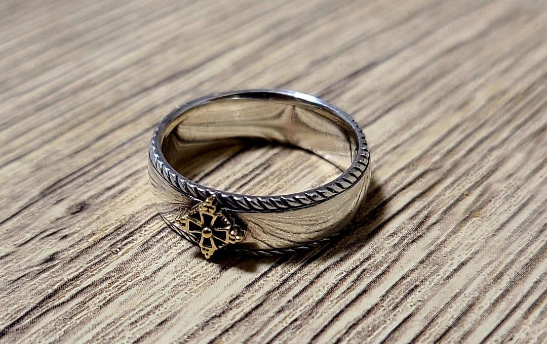 マテリタ　ブリタニア　リング　K18刻印