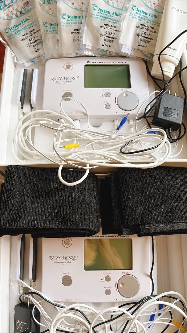 55%OFF！545600→245520EMSタカラリッチモアドットキューブ2台