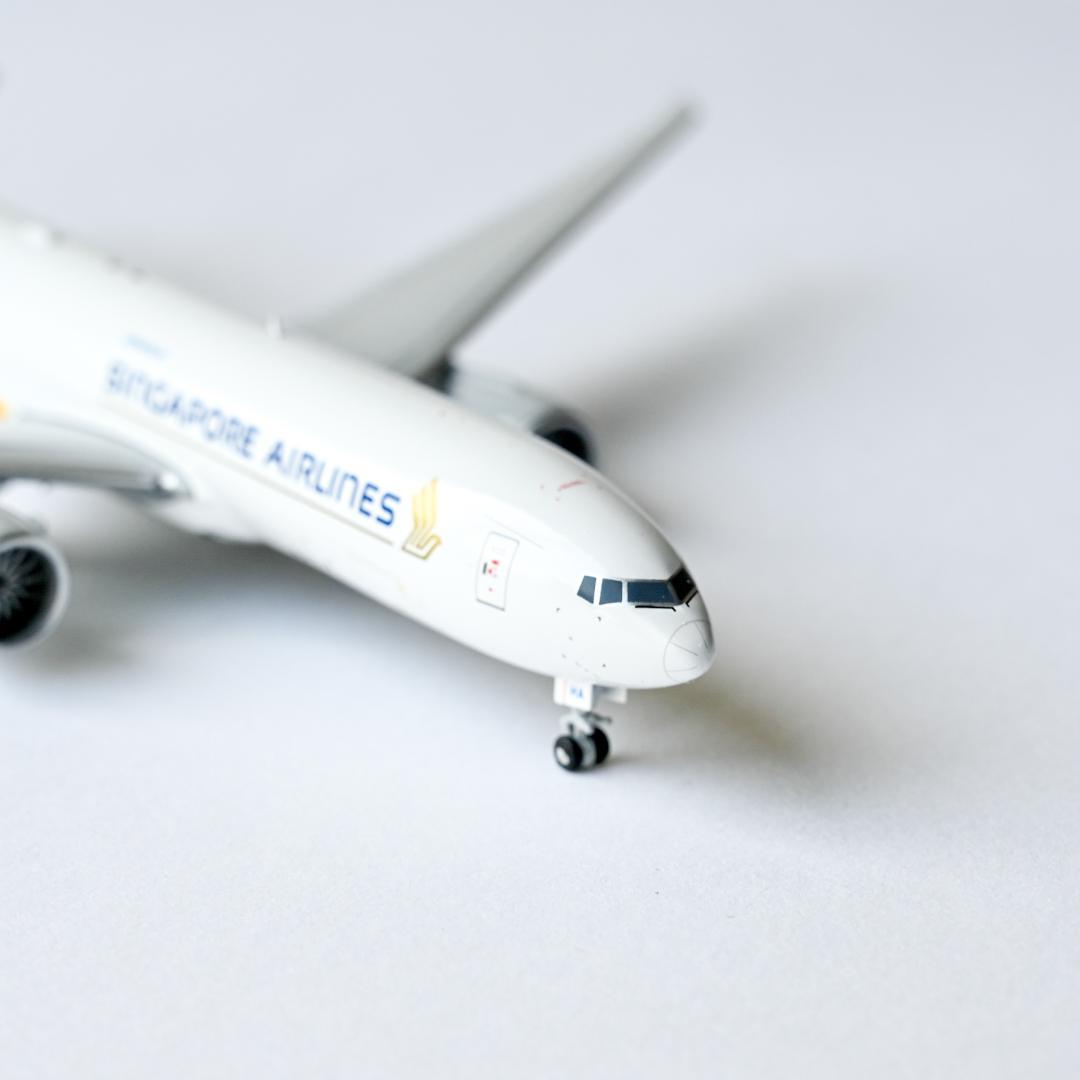 DHL × シンガポール航空 B777-8F 貨物機 1/400 - メルカリ