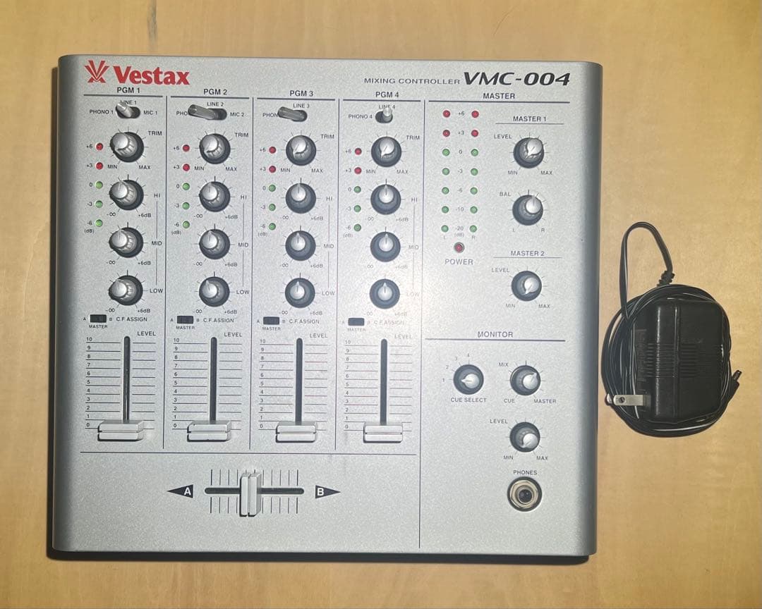 Vestax VMC-004 DJミキサー