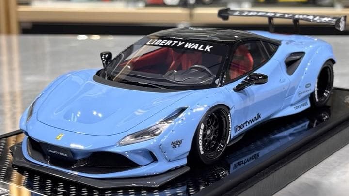 1/18 VIP Scale Model Ferrari フェラーリ F8