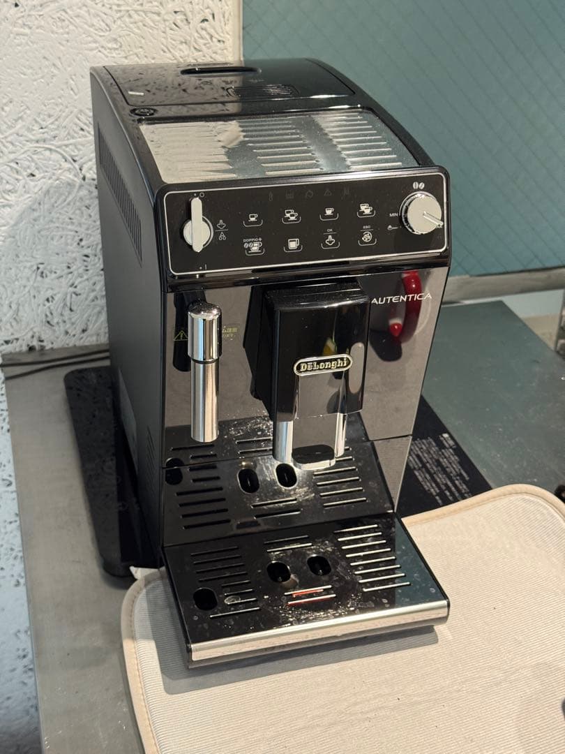 美品 DeLonghi AUTENTICA オーテンティカ 全自動コーヒーマシン