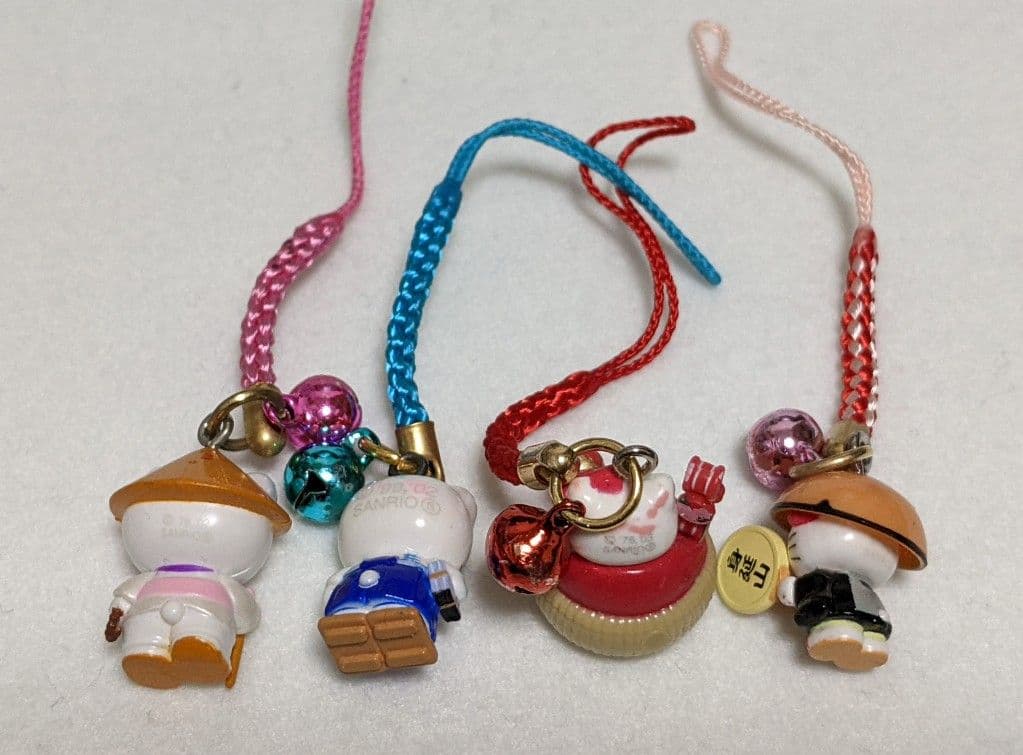 ご当地キティ4種☆ハローキティ ストラップ 限定品 根付 サンリオ