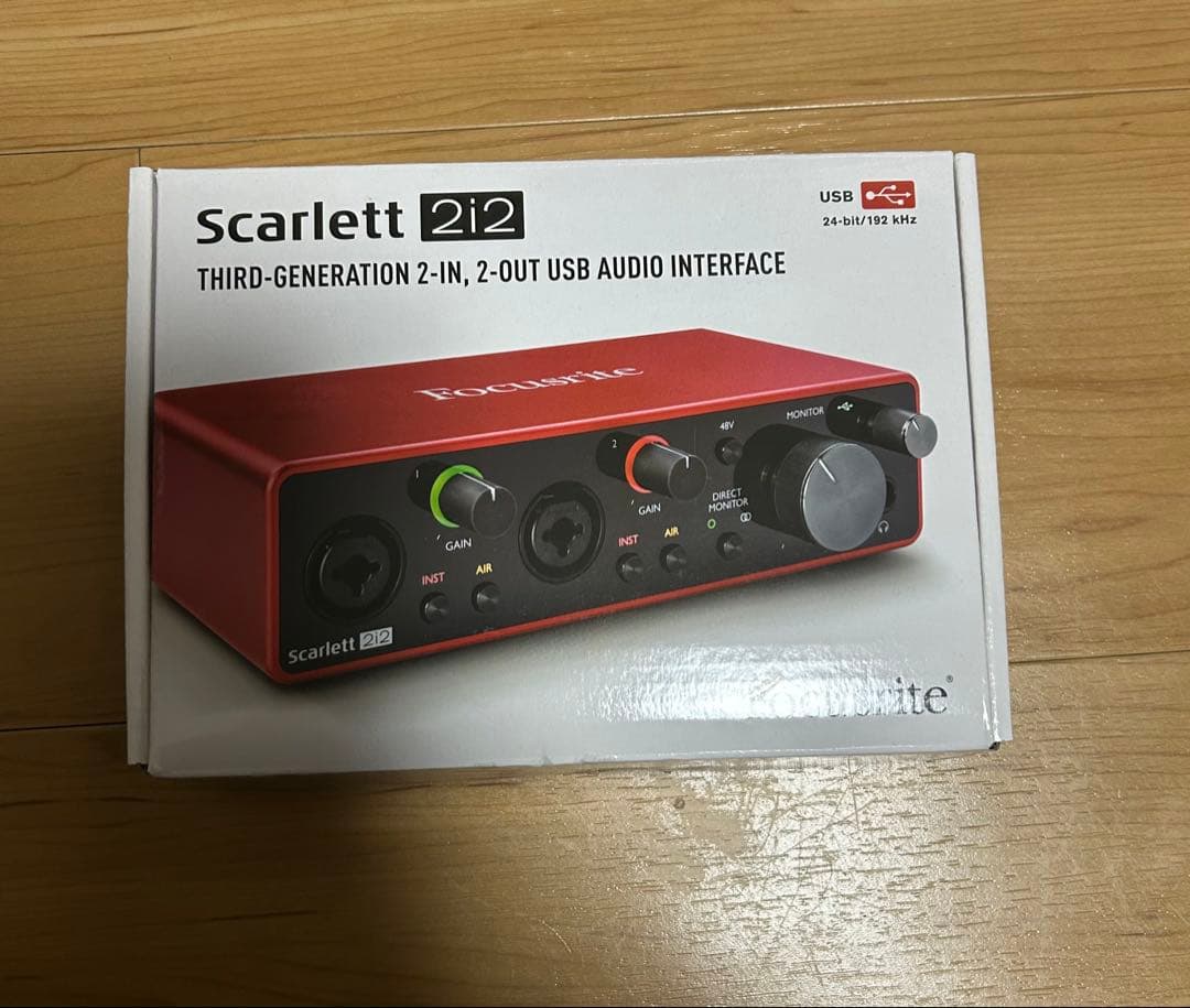 Scarlett 2i2 本体＋箱のみ