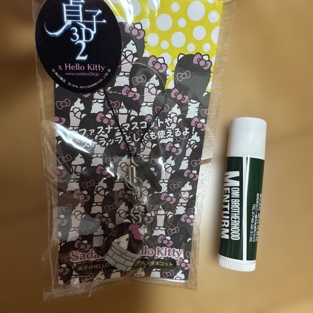ハローキティ　貞子3D コラボストラップ　サンリオ