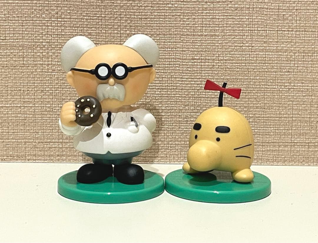MOTHER2 ミニフィギュアコレクション　アンドーナツ博士、どせいさん
