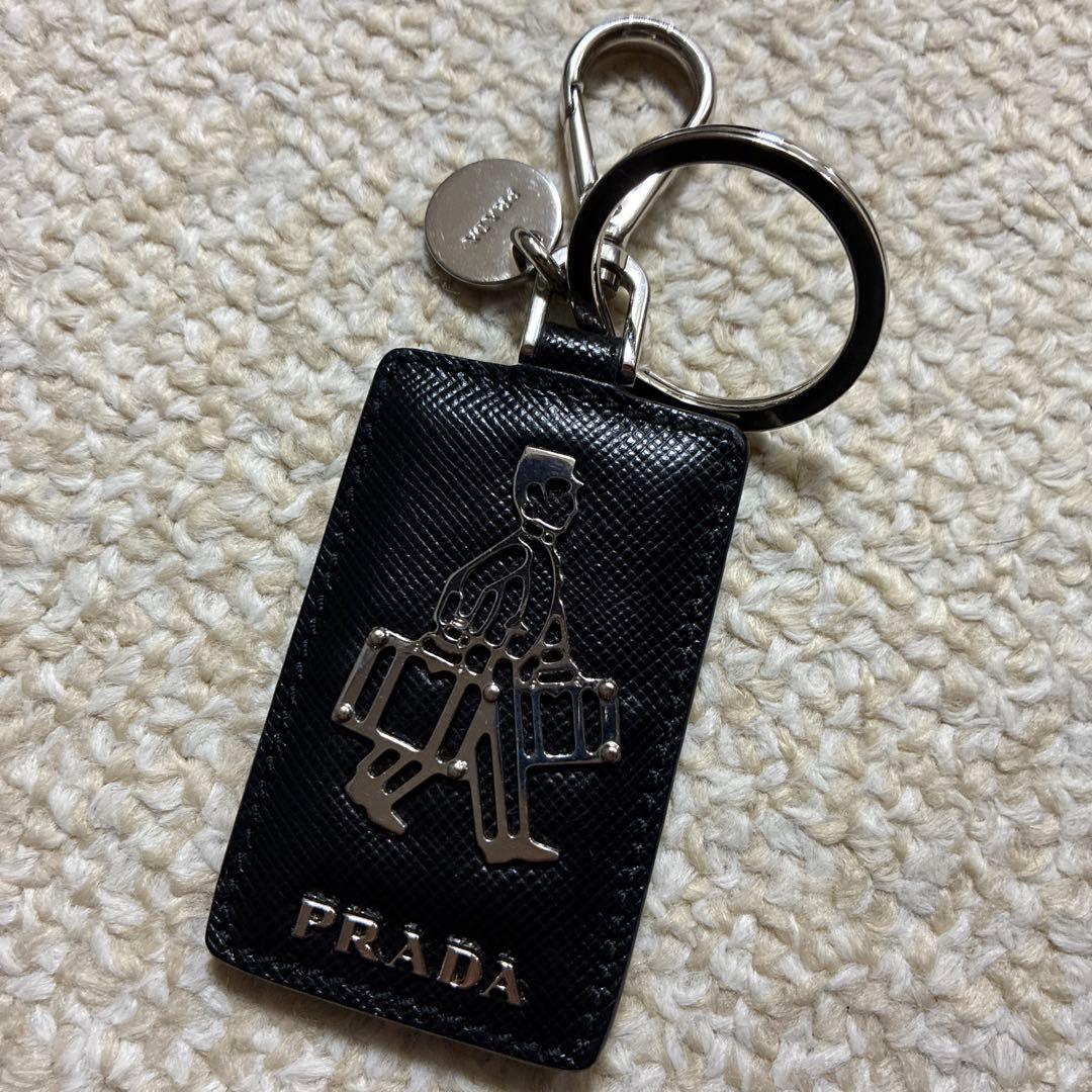プラダ　キーホルダー　キーリング　　PRADA メンズ　レディース