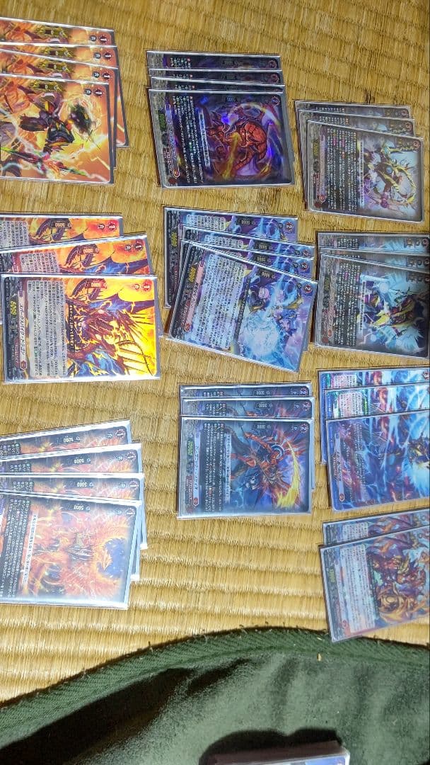 ヴァンガード ドラゴニックカイザーヴァーミリオンデッキ 鮮血が如き真紅の稲妻” ｜ 「カードファイト!! ヴァンガード」 TCG公式