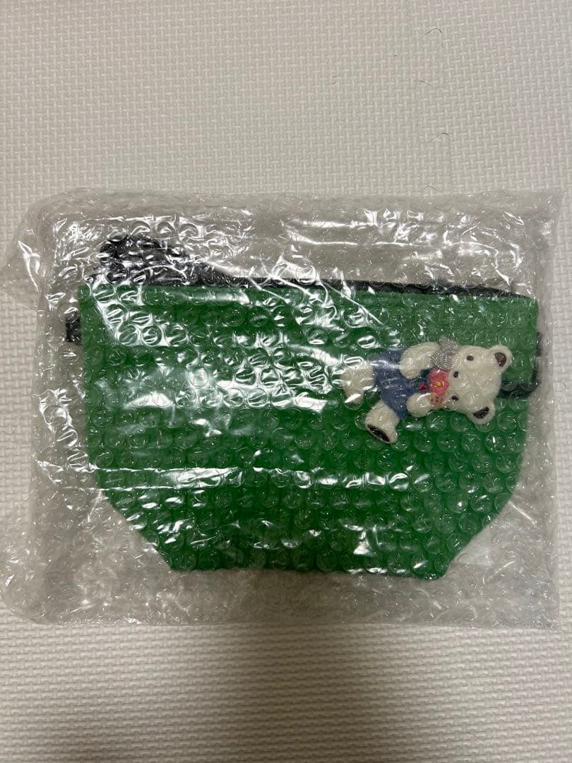 familiar×pionunnal POP（舟形ショルダー）　新品未使用 ファミリア（Familiar） ≪新品≫ pionunnal ピオヌンナル 「ポップ