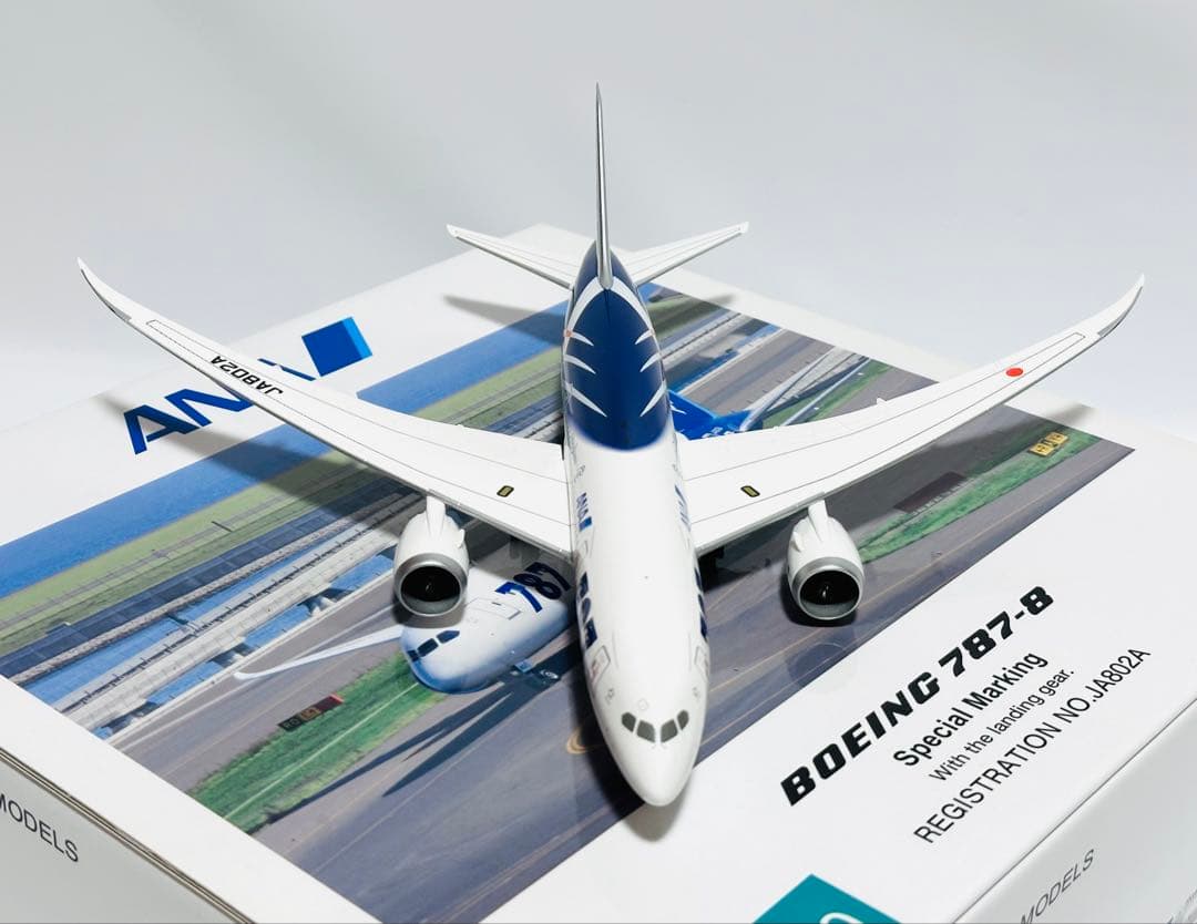 全日空商事 1/200 ANA B787-8 特別塗装 NH20051 - メルカリ