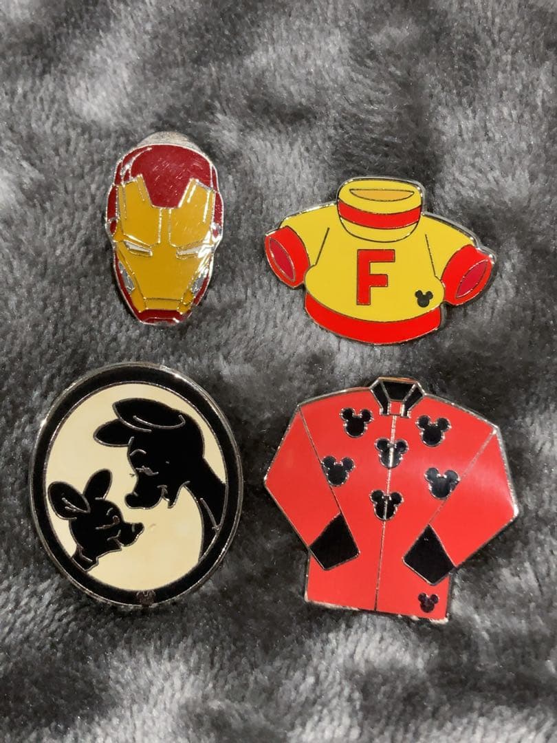 海外限定 ヒドゥンミッキー ピンバッチセット　ディズニー 東京ディズニーリゾート、予約限定の「ピンバッジセット」を販売。40