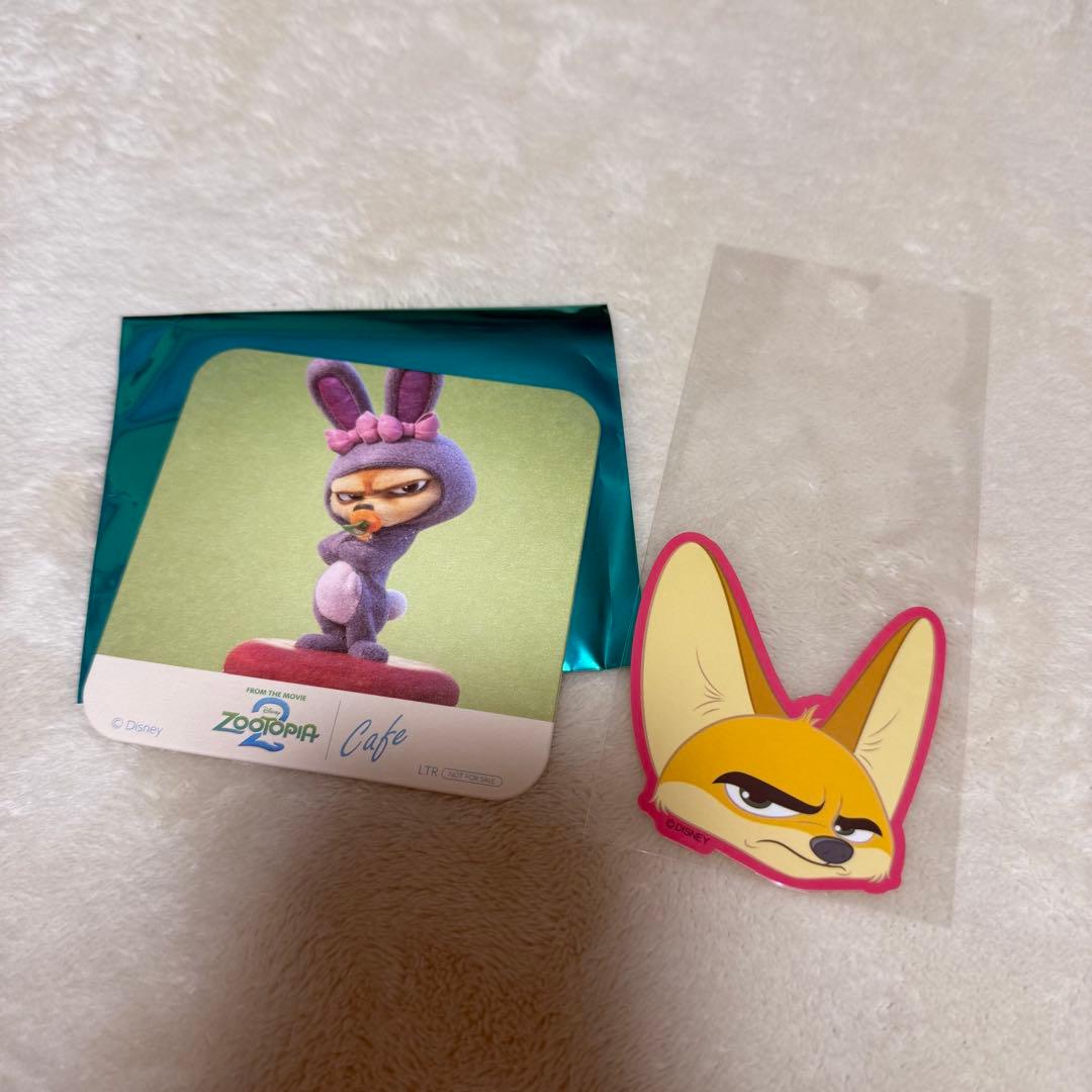 ズートピア2 FINNICK フィニック コースター ステッカー - メルカリ