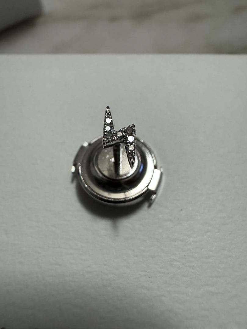 Bijou de M（ビジュードエム）　ミニイナズマピンブローチ