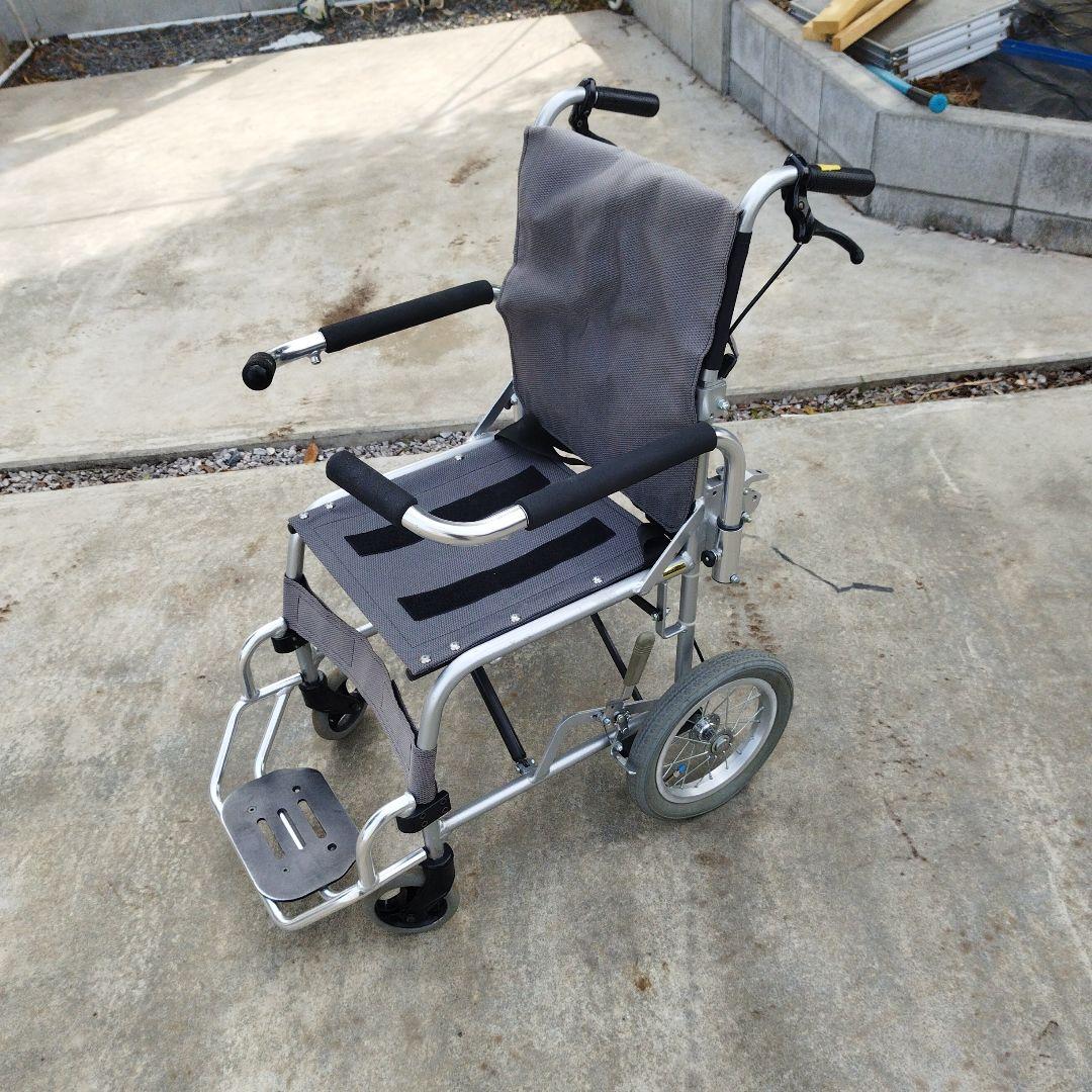 折りたたみ式 介助用車椅子 グレーナブテスコ