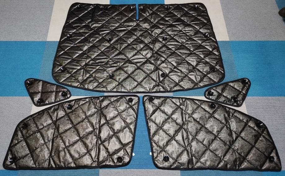 Aizu製VOXY(70系)用シェード(F＆R用)＆ウィンドーバグネット(F用)