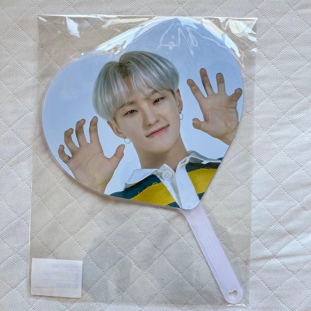 SEVENTEEN セブチ ホシ うちわ 2020 CARATLAND ケレン - メルカリ