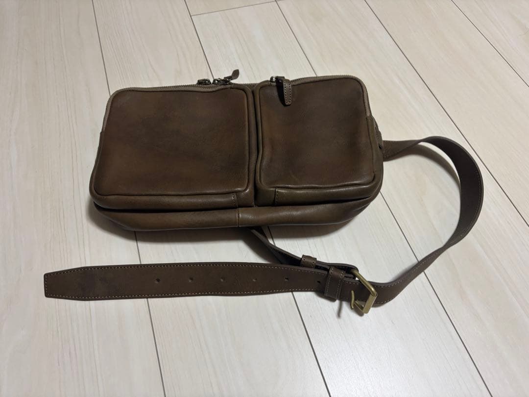 土屋鞄製作所　ビークル トリジップ ボディバッグ ビークル トリジップボディーバッグ – ボディバッグ – 土屋鞄製造所