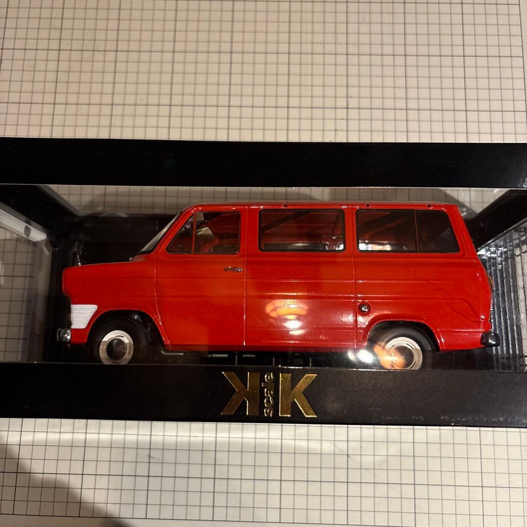 K Kスケール:FORD transit bus 1:18 RED