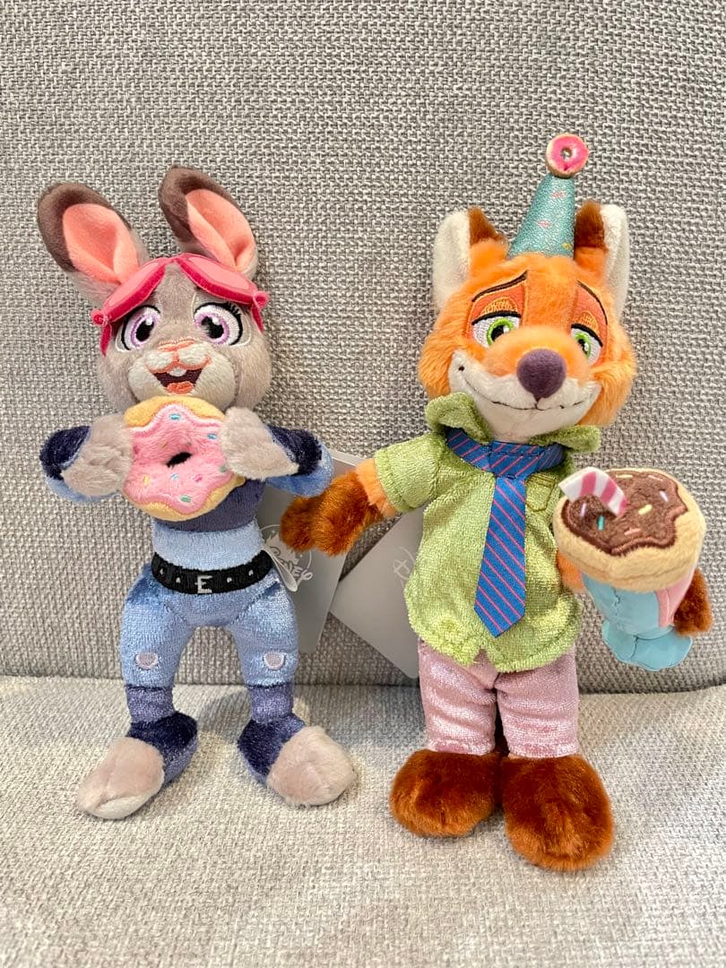 【新品】ズートピア10周年　ニック　ジュディ　ぬいぐるみキーホルダー