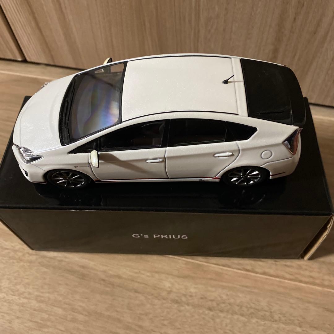 プリウスg's カラーサンプル ミニカー ホワイトパールクリスタル