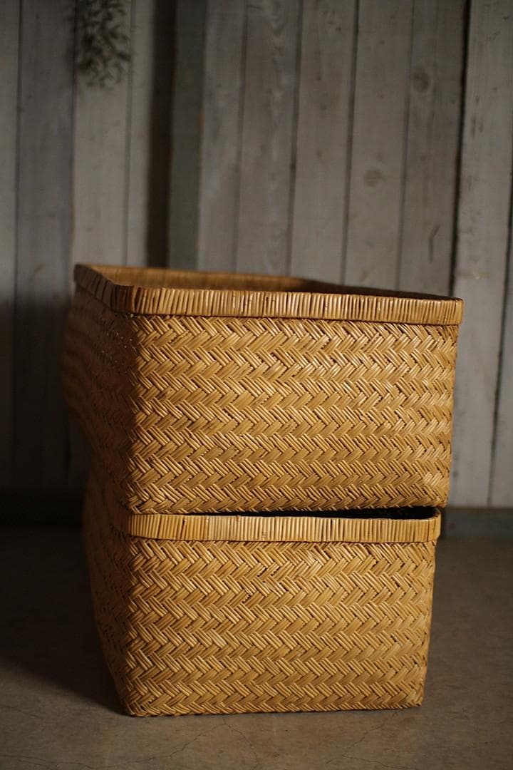 状態良く形の綺麗な古い竹編みの収納かご 行李