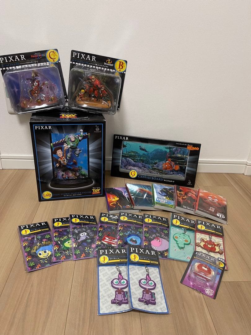 PIXAR ハッピーくじ まとめ売り 早い者勝ち