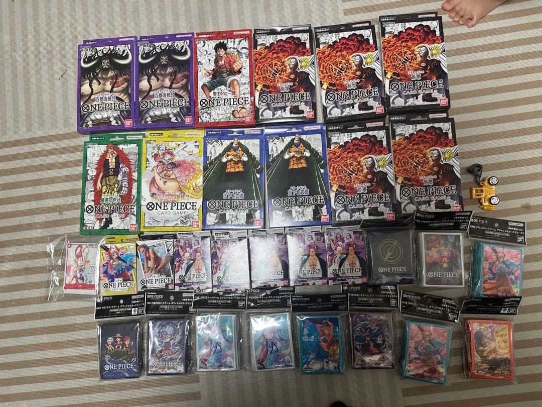 ONE PIECEカードゲーム まとめ売り です。 ワンピース カードゲーム まとめ売り - メルカリ
