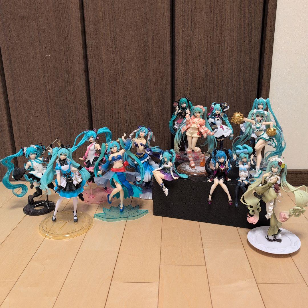 初音ミク フィギュア まとめ売り 18体