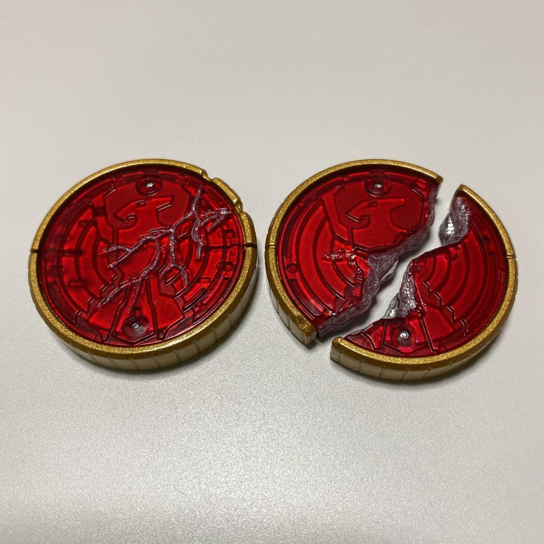 仮面ライダーオーズ CSM コアメダル ヒビ割れたタカ&割れたタカ - メルカリ