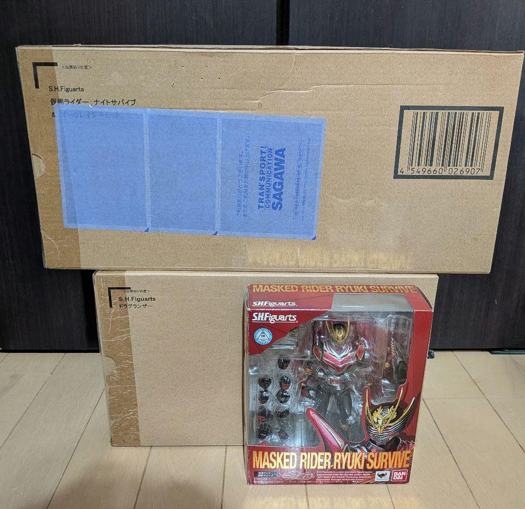 仮面ライダー龍騎サバイブ ドラグランザー ナイトサバイブ　アーツまとめ Amazon.co.jp: S.H.Figuarts 仮面ライダー龍騎サバイブ