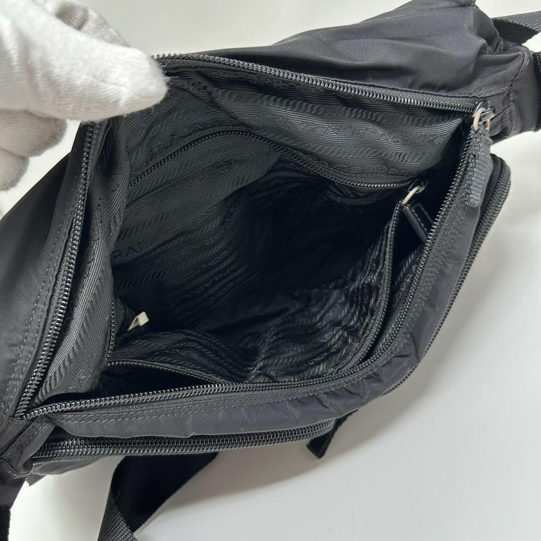 ヒナ様 PRADA プラダ メッセンジャーバッグ ナイロン NERO w18 - メルカリ