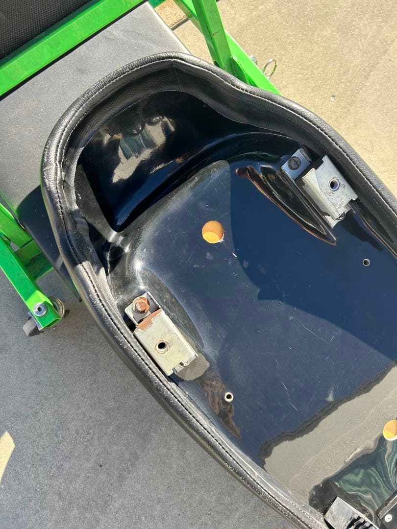 HEAVENS ブラック/タックロール SR400/500用 - メルカリ