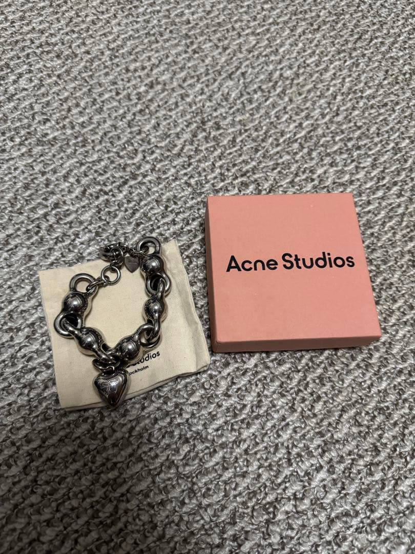 【美品】acne studios ハートブレスレット