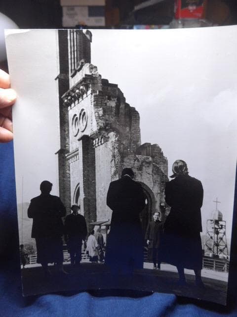 大変貴重な原爆投下後の長崎、浦上天守堂を撮影したオリジナルプリントです 1945年 長崎原爆／被爆後間もない浦上天主堂