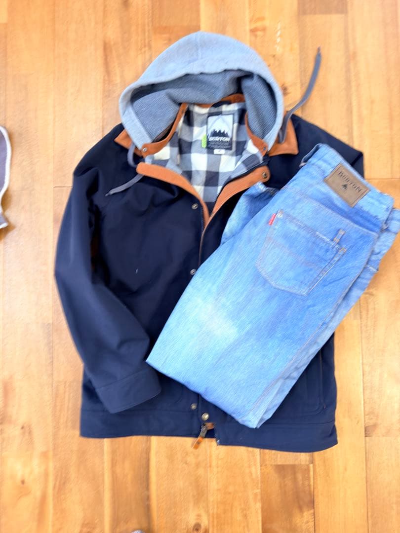上下セットBURTON スノーボードウェア　パンツ デニムプリント