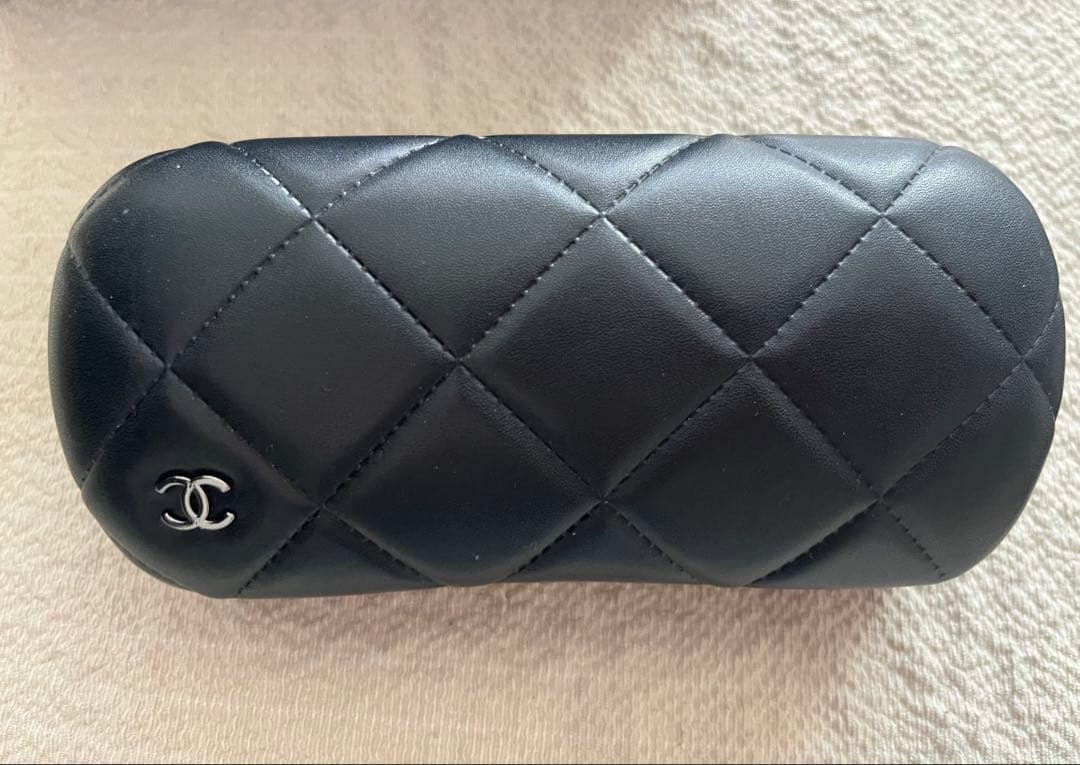 CHANEL ブラック メガネケース