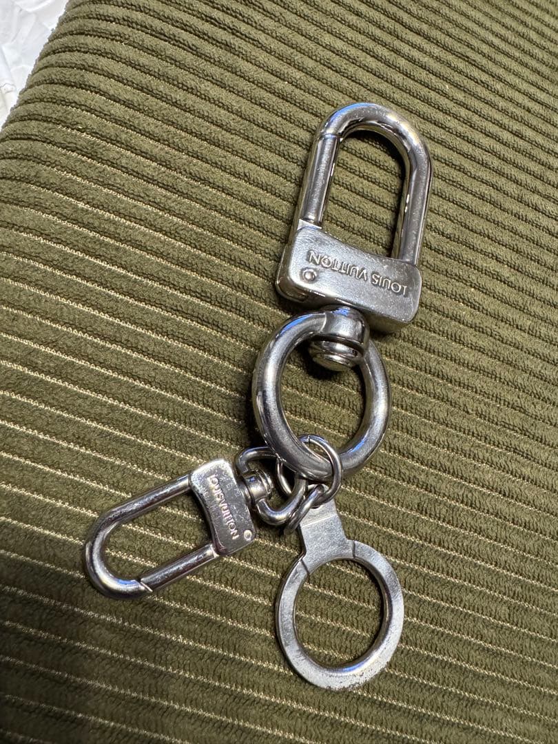 Louis Vuitton キーホルダー・キーリング シルバー