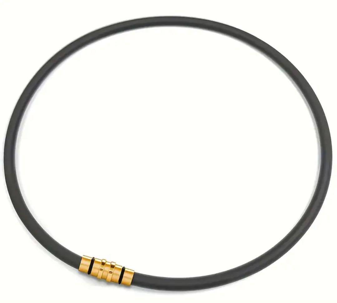 黒 ゴム ネックレス 金属パーツ