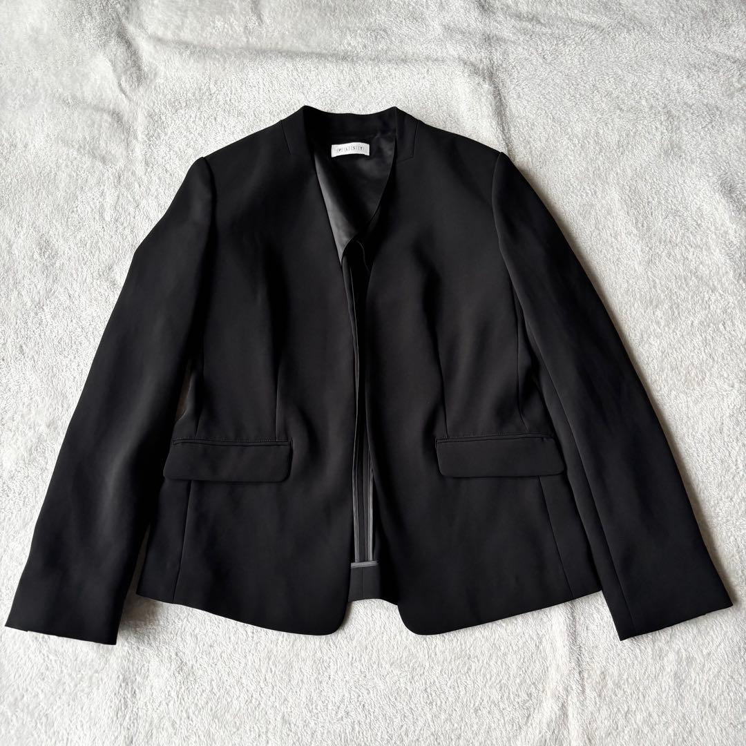 美品 PLST プラステ ノーカラー パンツスーツ ブラック M セットアップ