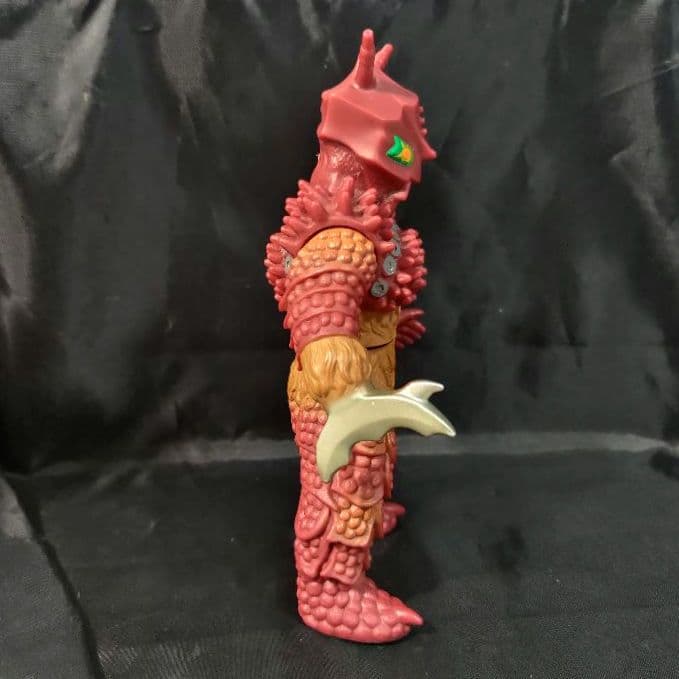 生産終了】 巨大ヤプール ウルトラマン 怪獣 ソフビ 800 廃盤 レア