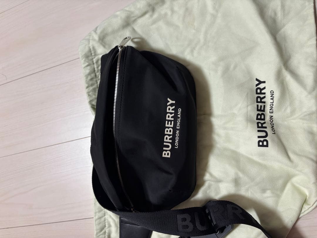 BURBERRY ボディバッグ ブラック