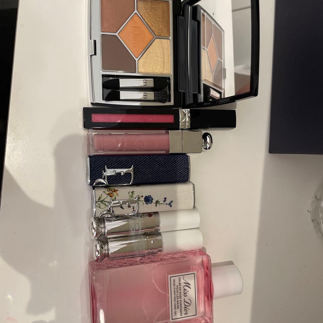 DIORリップ、アイシャドウ、ハンドローション