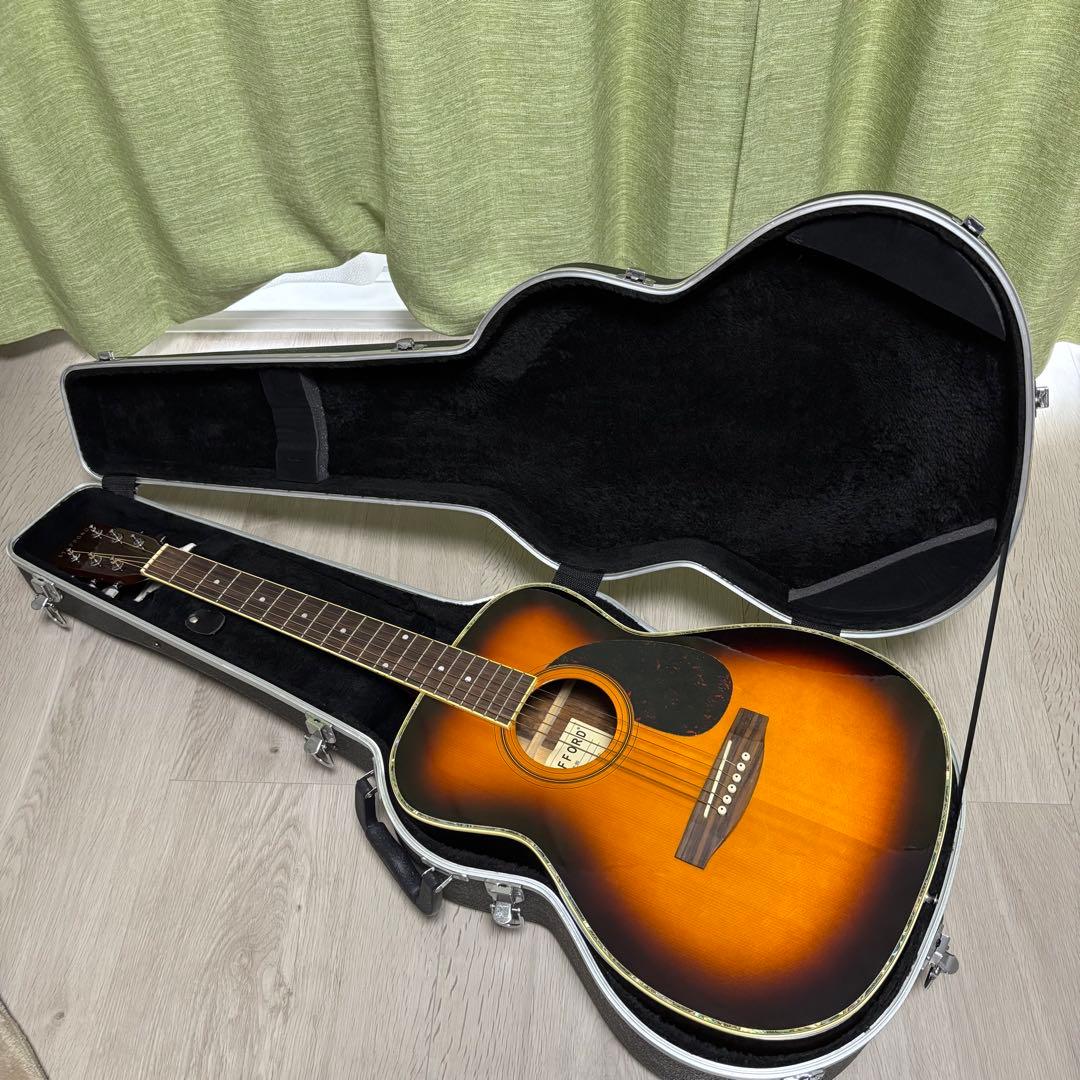 美品　ハードケース付き　STAFFORD SF-300F-BS ギター