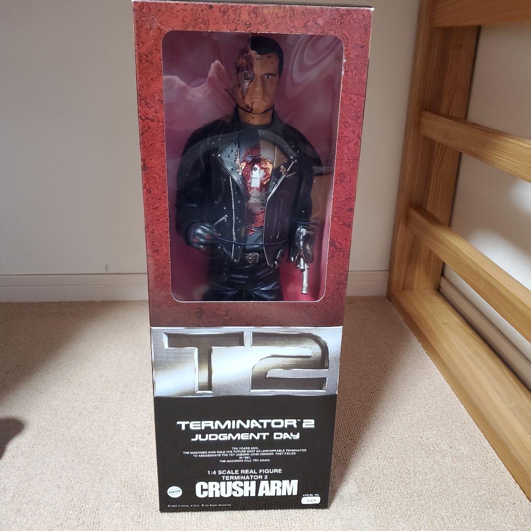 【限定品】ターミネーター2 1/4スケールフィギュア　巨大全長約45cm ターミネーター2』シュワちゃんのT-800、本革ジャケットの超リアル