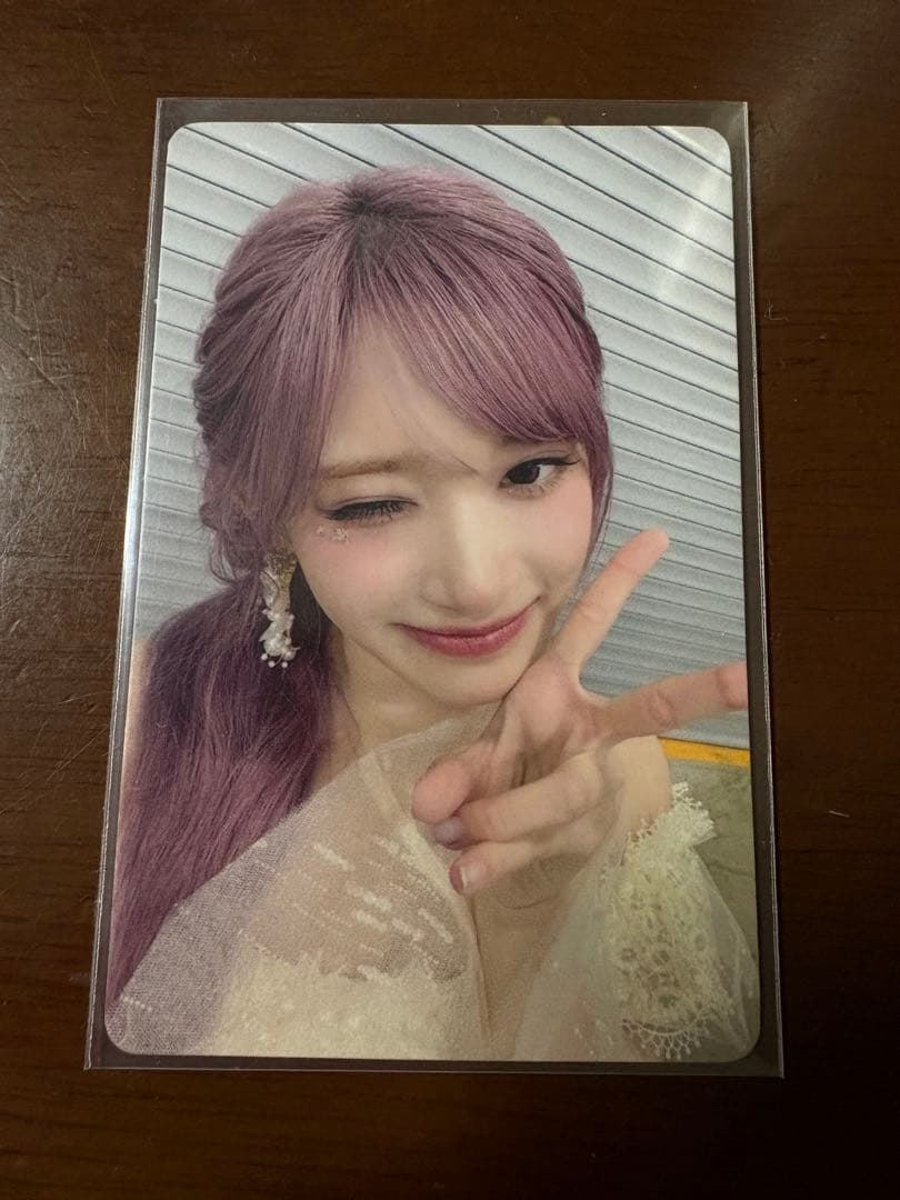 IVE イソ Yizhiyu トレカ - メルカリ